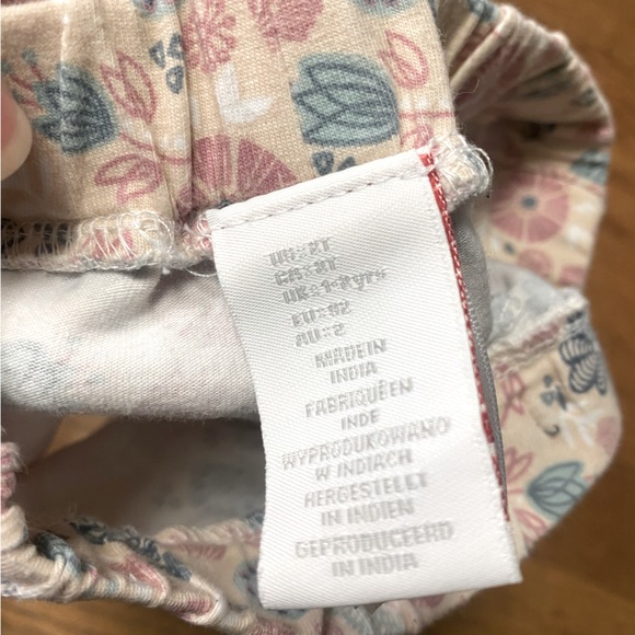 Little Girls Shorts 2T (set of 2) - Picture 4 of 4